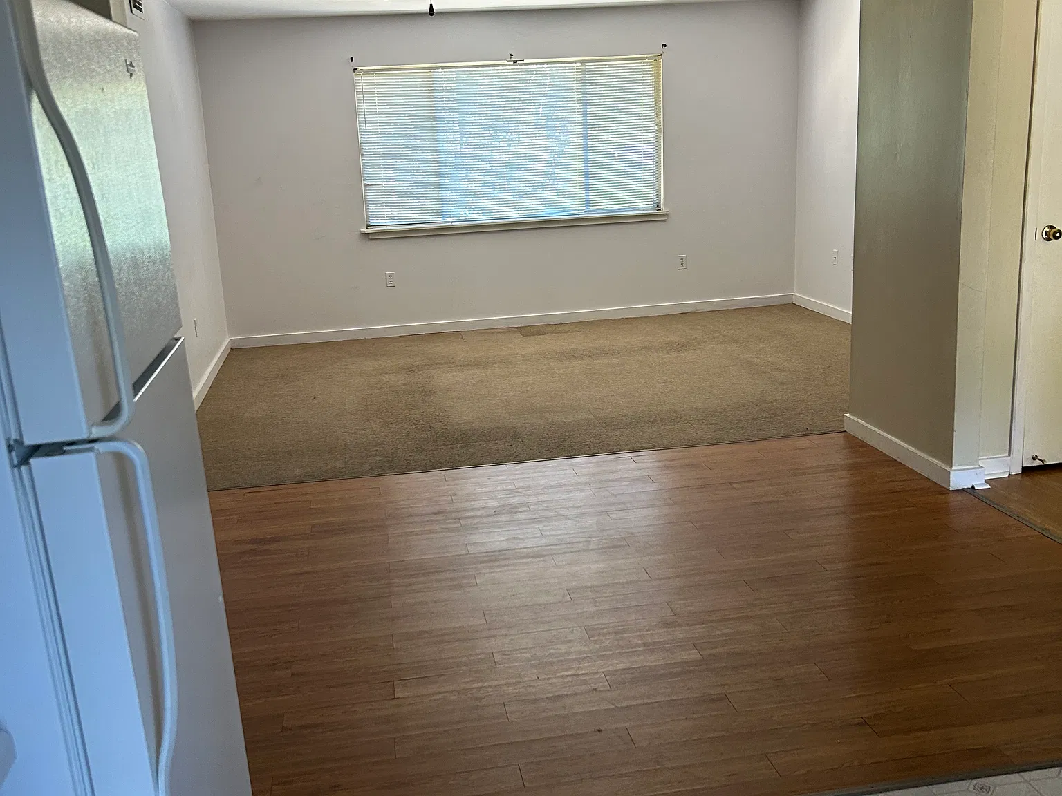 2 bed, 1.5 bath, 1000 sqft, $1,020 — Photo 3