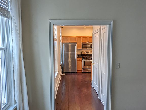 5th image of 135 Hodge Ave #2