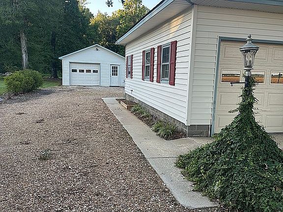 2nd image of 1153 Four Forks Rd