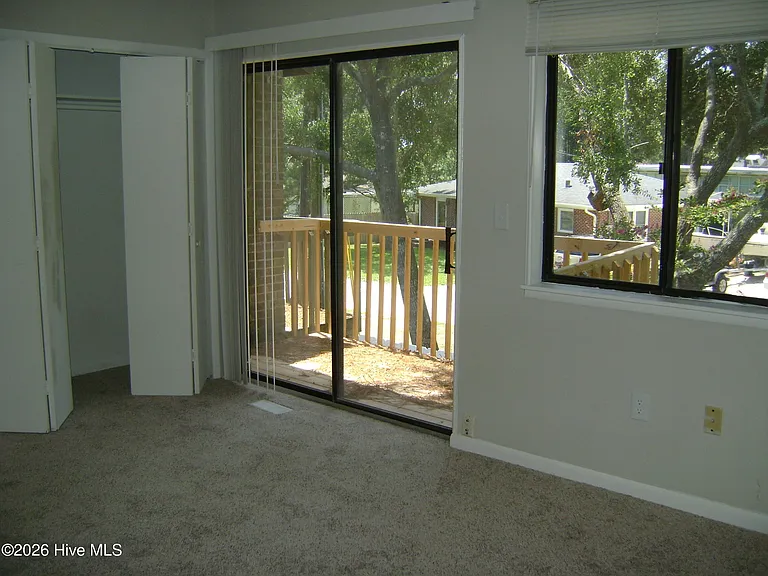 113 Bonner Ave #107 — Photo 5