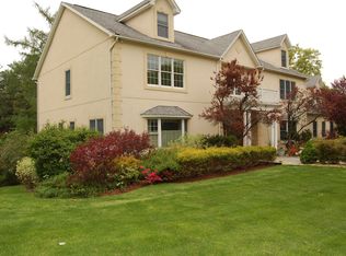 37 Hevelyne Rd, Elmsford, NY 10523