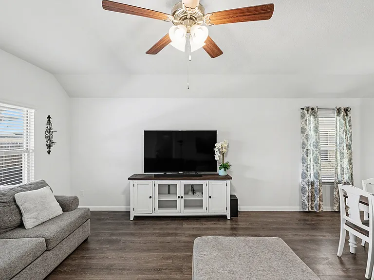 706 Spur Rdg — Photo 11