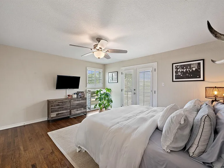 1500 Woodlawn Blvd #304 — Photo 15