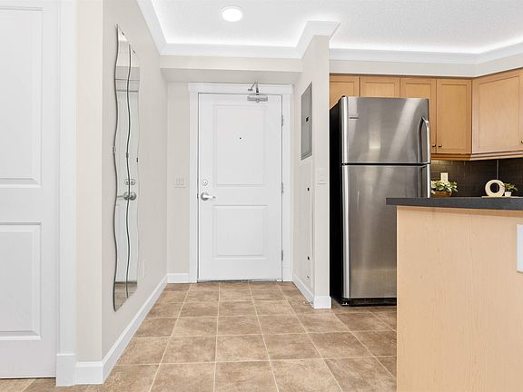 4th image of 3719 Whitelaw Ln NW #220
