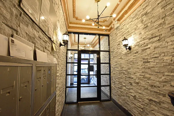 Rented by Clove Realty LLC | media 13