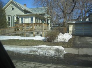 524 E Parkway Ave, Oshkosh, WI 54901