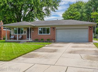 34668 Tyler Dr, Sterling Heights, MI 48310