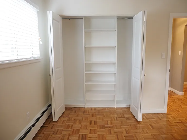 10 Longwood Dr #10 — Photo 11