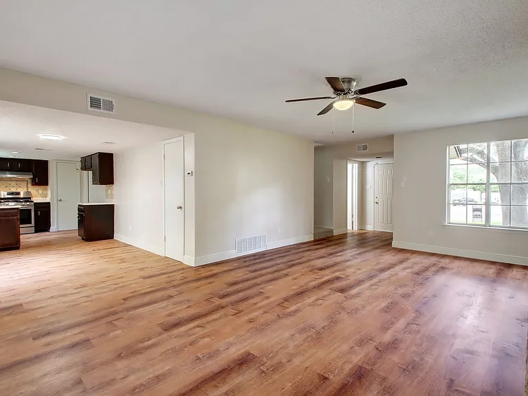13185 Mill Stone Dr — Photo 8