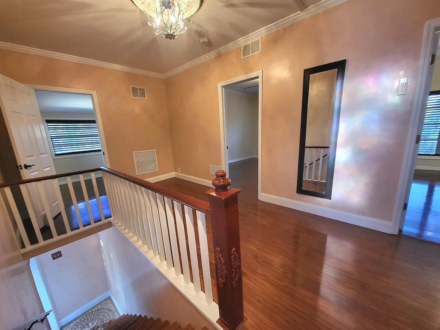 3 bed, 1.5 bath, 1130 sqft, $1,740 — Photo 4