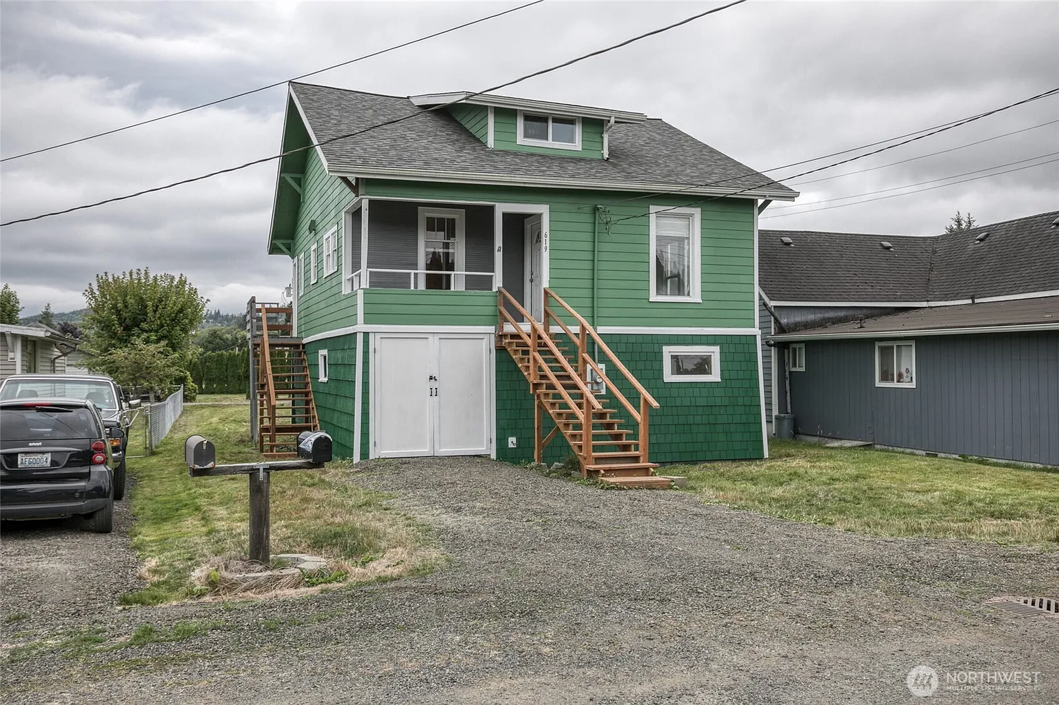 619 W Perry Street photo 1