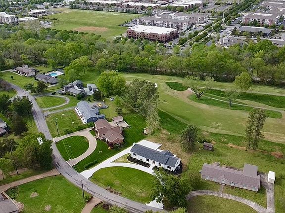 2nd image of 150 Fairways Dr