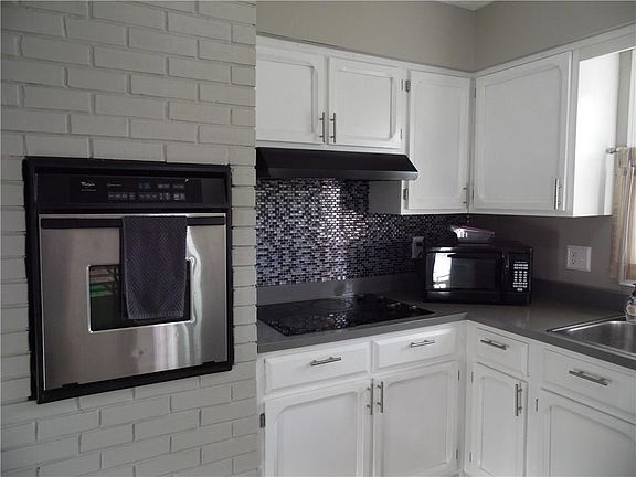 5th image of 3185 E Pleasant Run Dr