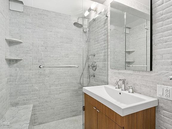 5th image of 115 E 9th St APT 3J