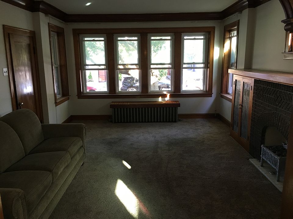 Building Photo 3