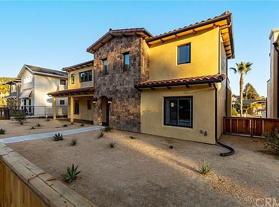 3rd image of 2875 Avila Beach Dr Unit 1