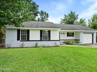203 Dennis Rd, Jacksonville, NC 28546