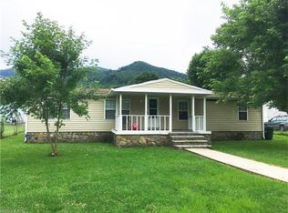 103 Harrison Ave, Swannanoa, NC 28778