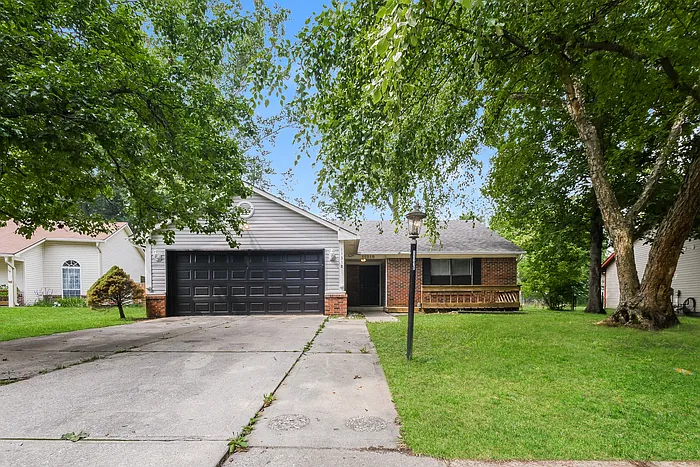11318 Kristen Ln