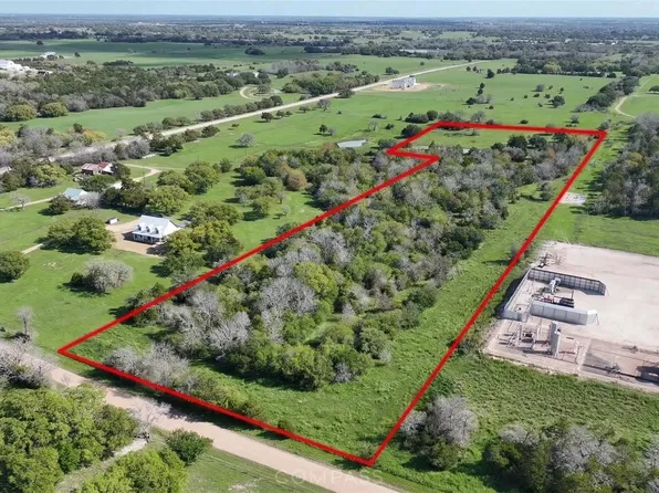 2 Round Top Rd, Round Top, TX 78954