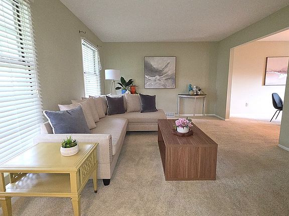 5th image of 4470 18th St