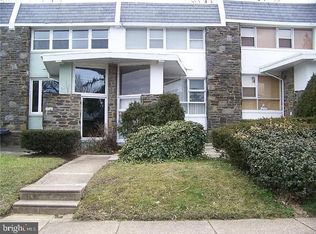 2746 W Country Club Rd, Philadelphia, PA 19131