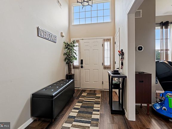 4th image of 30 W Delray Ln