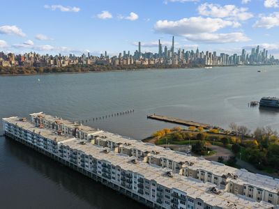251 The Promenade, Edgewater, NJ, 07020
