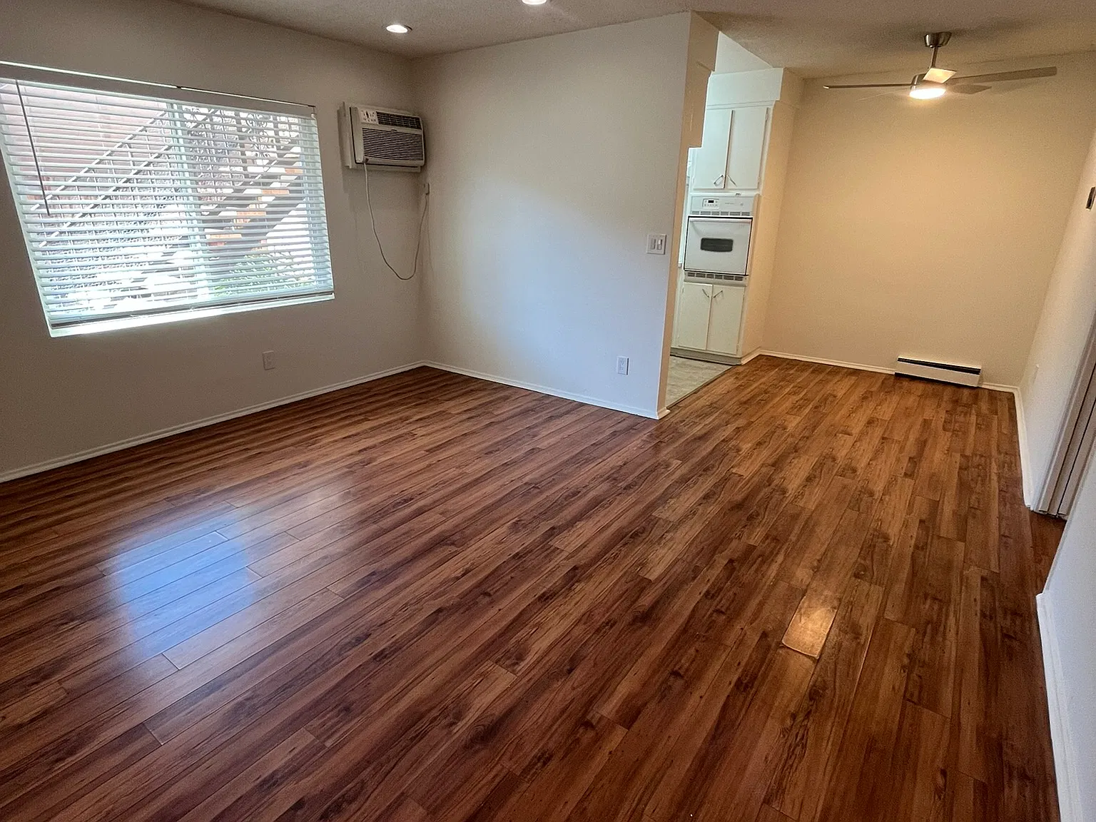 1 bed, 700 sqft, $1,800 — Photo 2