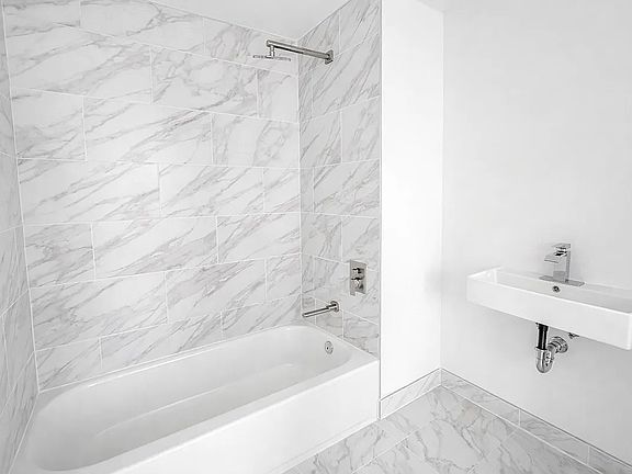 5th image of 170 Marcy Ave #4B