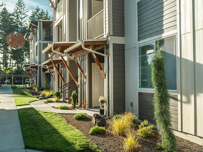 1500 Orchard Apartment Entrance