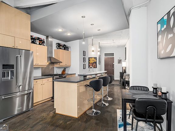 3rd image of 805 Peachtree St NE Unit 318