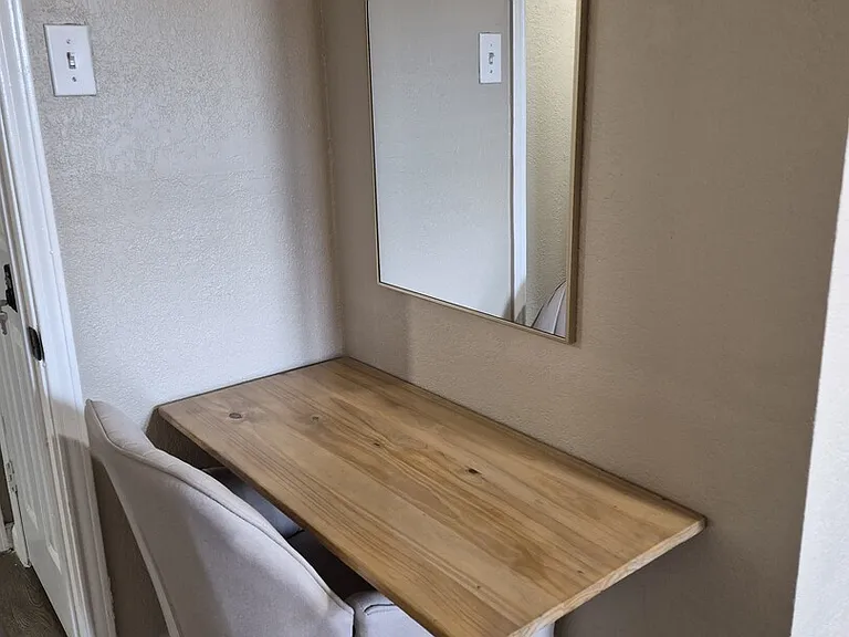 Hillwood Dr — Photo 15