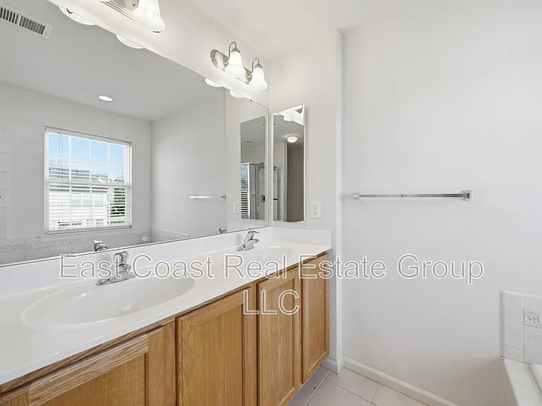 1247 Mare St — Photo 25