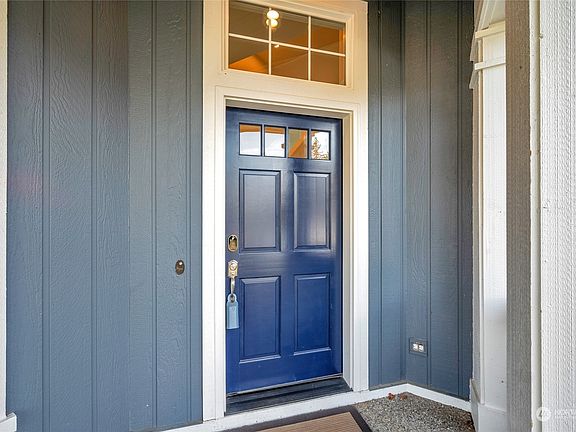 5th image of 410 SE 9th Street