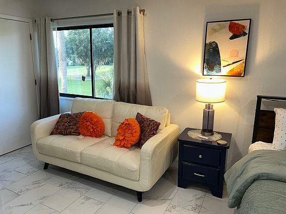 3rd image of 4744 Fox Hunt Dr #1010
