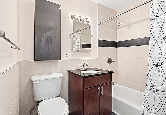 5th image of 276 Saint James Pl #1