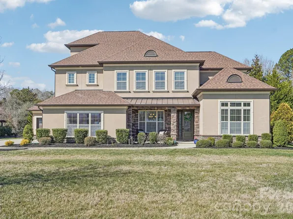 804 Crooked River Dr, Waxhaw, NC 28173