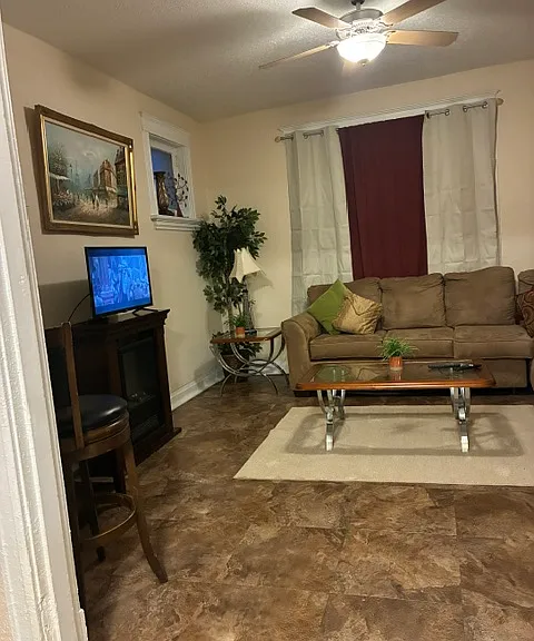3529 Clarence Ave #A — Photo 3