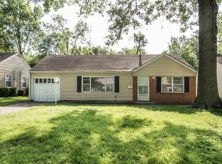 7549 Sagamore Rd, Prairie Village, KS 66208