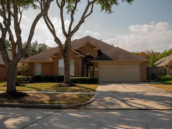 2354 Windy Cove Ct, League City, TX 77573