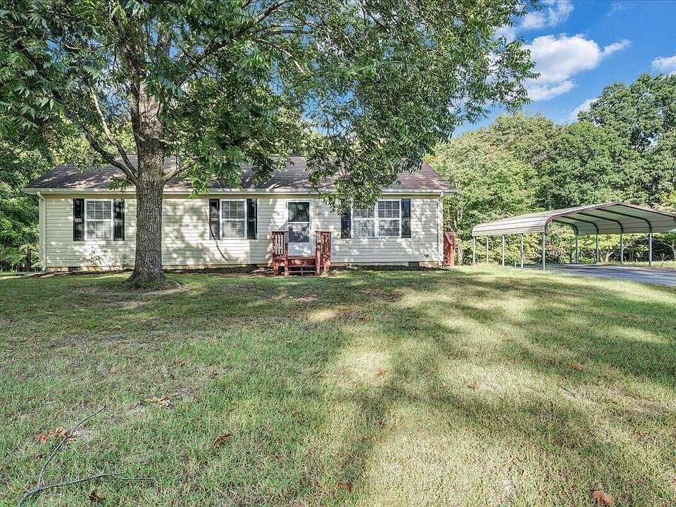1st image of 290 Fields Ave