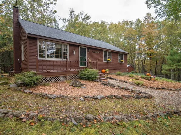 28 Jacob Lane, Lee, NH 03861