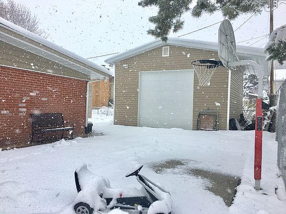 workshop/ Basketball court 1