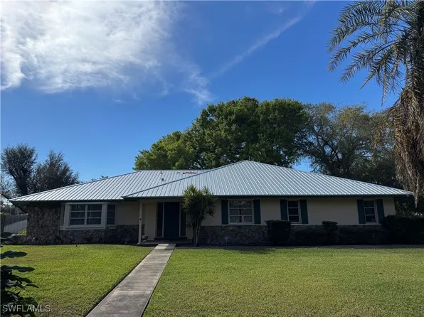 230 W Del Monte Ave, Clewiston, FL 33440