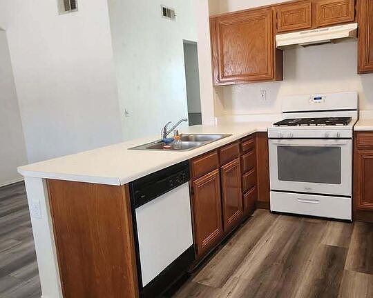 2nd image of 655 Silverwood St