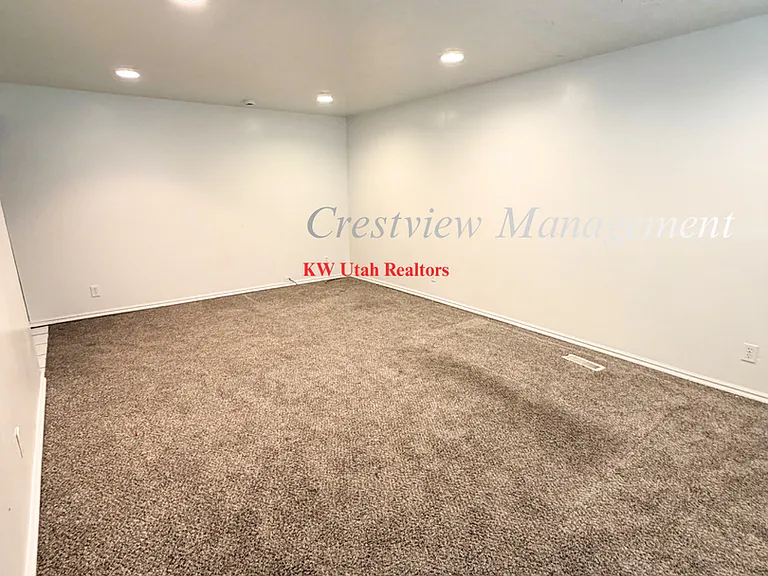 Washington Terrace 8-Plex — Photo 15