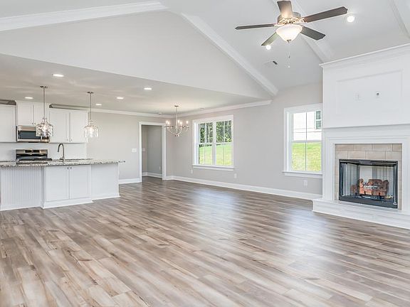 3rd image of 2609 Oxbury St