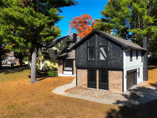 7904 Rosehill Rd, Lenexa, KS 66215