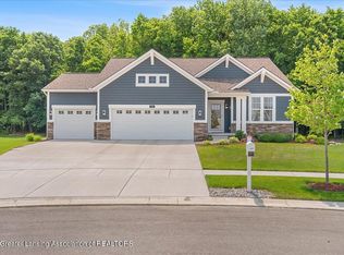1402 Badlands Dr, Lansing, MI 48917